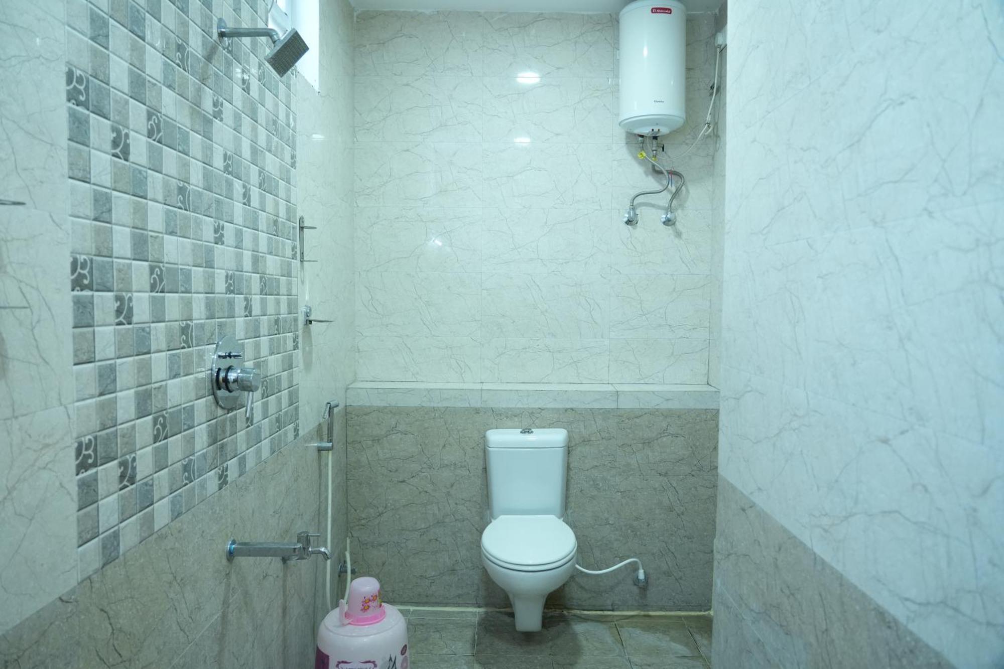 Sri Krishnan Residency Hotel โปลลาชี ภายนอก รูปภาพ